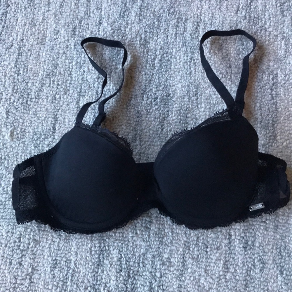 Chantelle 32C bra
